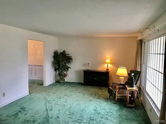 4th image of 249 Marsh Dr