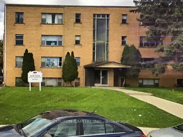 7 Osler Ct #204, Hamilton, ON L9H 4L2