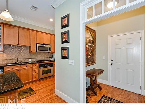 2nd image of 11 Perimeter Ctr E APT 1311