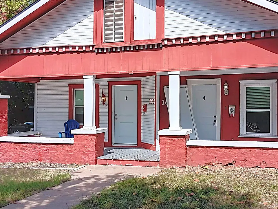 105 E Hull St