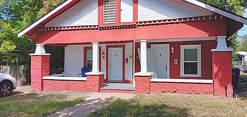 105 E Hull St Photo 1