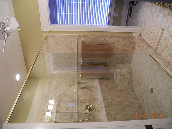 1st FL Master Bath