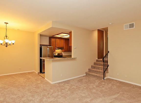 5th image of 425 Costa Mesa Ter APT A