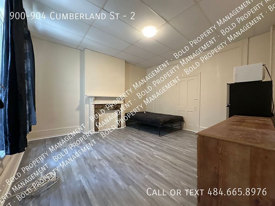 2nd image of 900-904 W Cumberland St #2