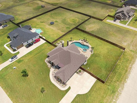 4th image of 361 Crosswind Dr