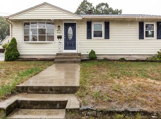 119 Worcester Ave, Riverside, RI 02915