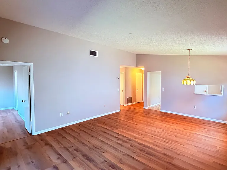 10609 Wyndcliff Dr — Photo 11