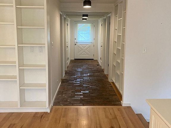 5th image of 589 Grow Ave NW