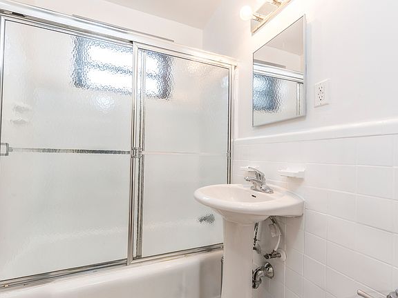 4th image of 20-41 Seagirt Blvd #3A