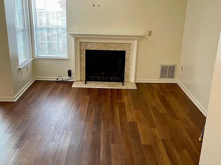 585 Cromwell Ct — Photo 5