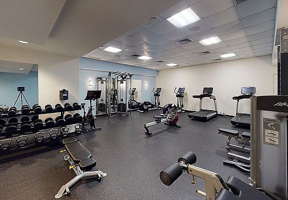 5th image of 805 Columbus Ave APT 15A
