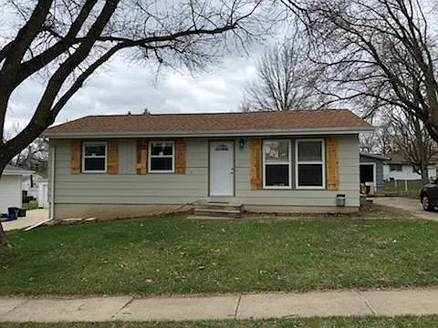 4 bed, 1900 sqft, $1,700 — Photo 1