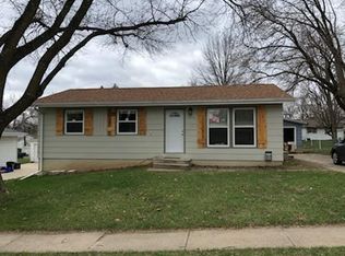 535 W 9th Ave, Marion, IA 52302