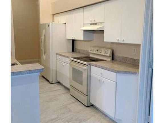 2nd image of 310 Homer Ave S