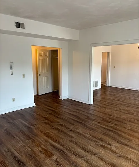 704 Interdrive St #2S — Photo 4