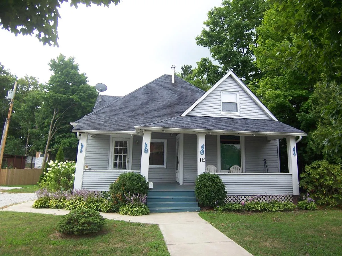 2 bed, $1,295 — Photo 1