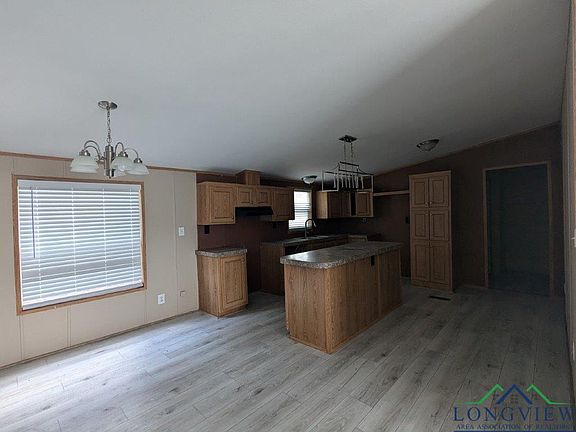 5th image of 2919 Elmwood Dr