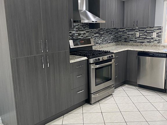 4th image of 12353 Covello St