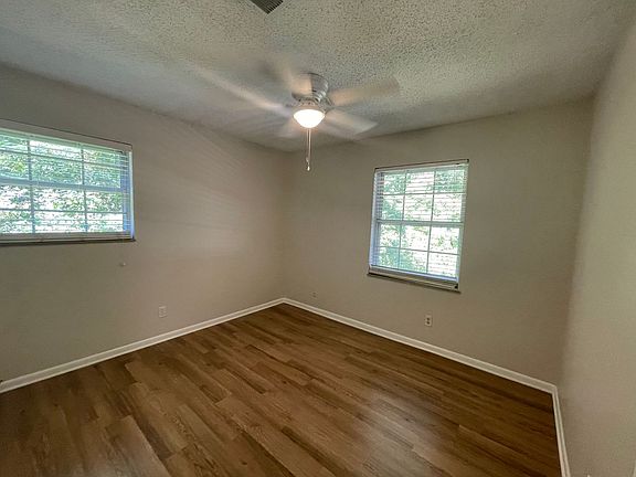 5th image of 3113 Ginn Dr APT 2