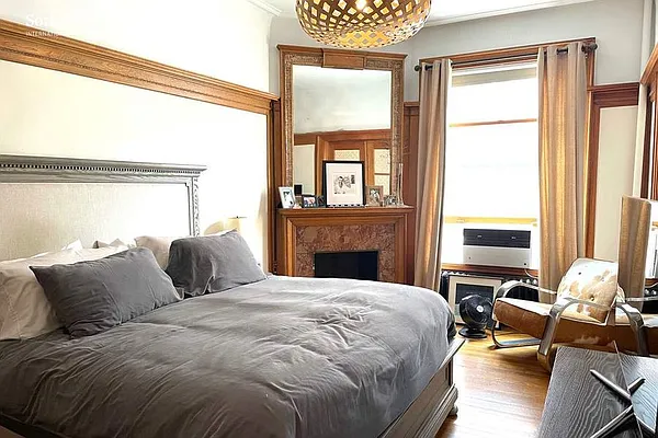 Rented by Sotheby's International Realty | media 14