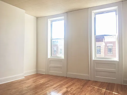 Rented by Premier Metro Realty Corp | media 13