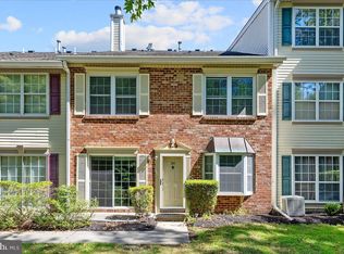 39 Chambord Ct, Hamilton, NJ 08619