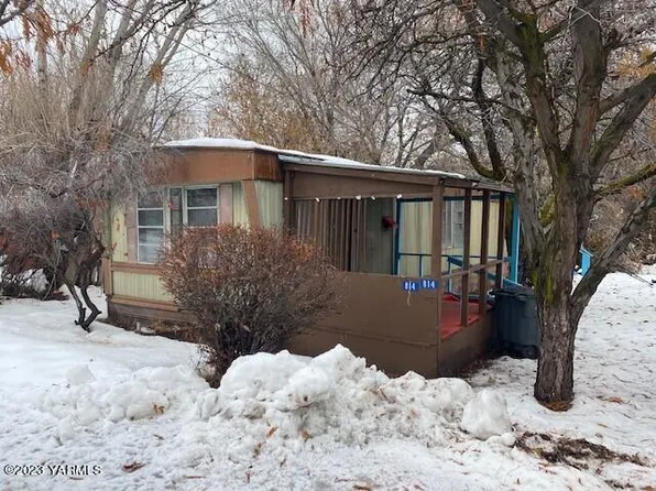 814 Washington St, Cowiche, WA 98923