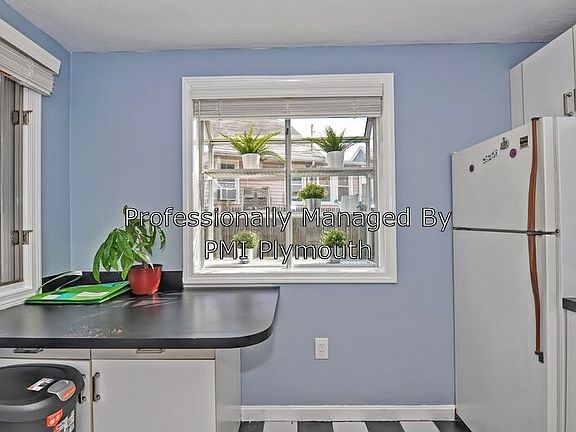 3rd image of 210 Centre St Unit 1