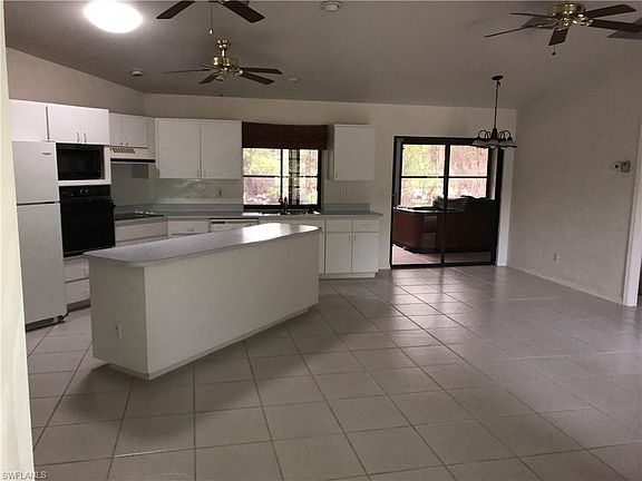 4th image of 4424 Lake Heather Cir