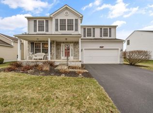 3889 Black Pine Dr, Grove City, OH 43123