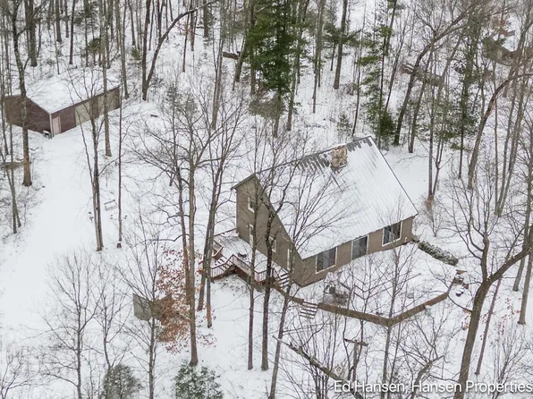 8482 S Cypress Ave, Newaygo, MI 49337