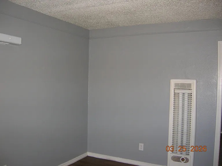 2713 SW 9th Ave #4 — Photo 3