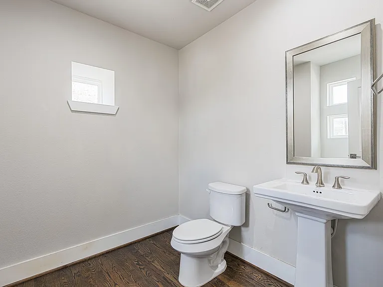 5813 Petty St #C — Photo 16