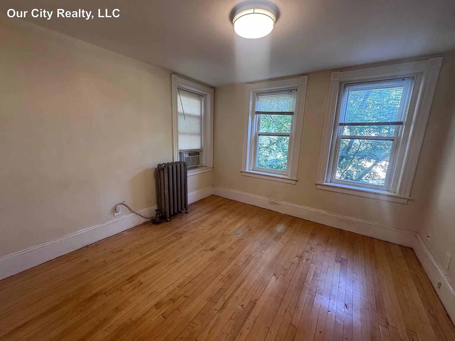 2 bed, 1.0 bath, $3,850 — Photo 3