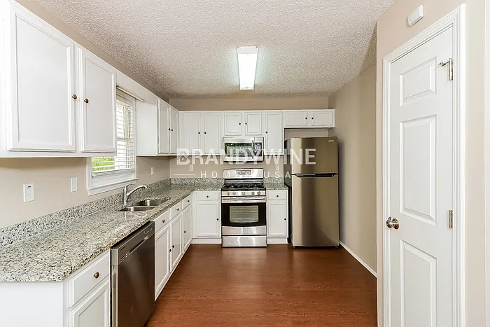 147 Wesley Mill Dr — Photo 10