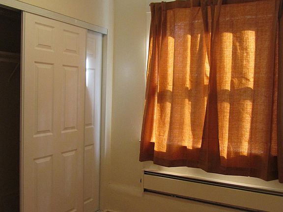 Bedroom 1 with Studyroom