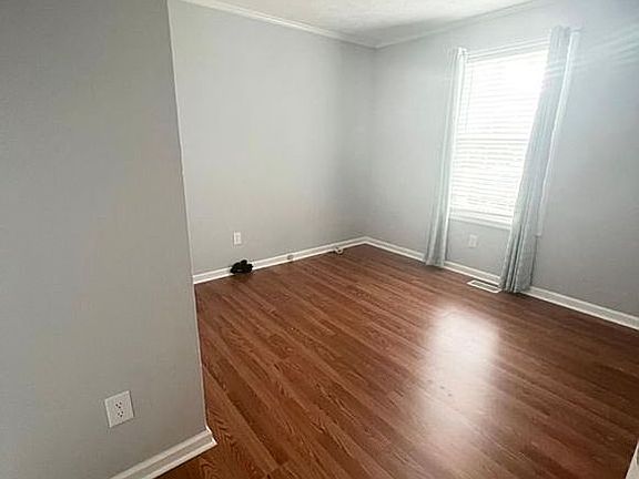 5th image of 15 Fannies Ln