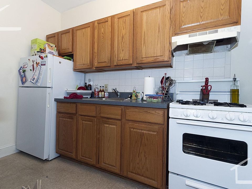 2nd image of 1340 Commonwealth Ave APT 0011