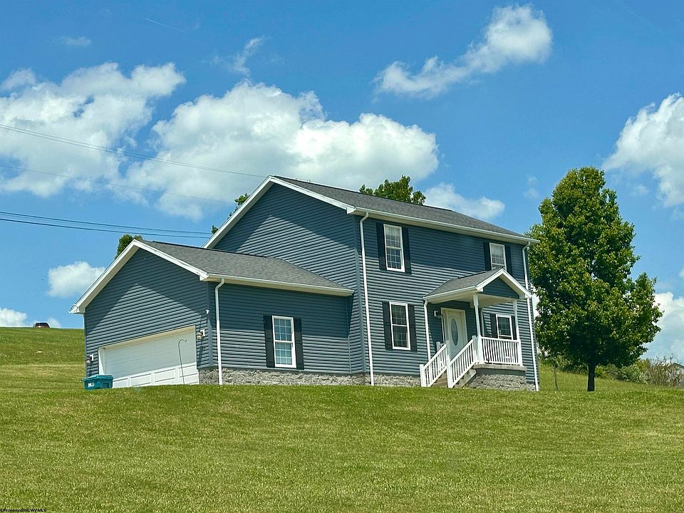 1st image of 30 Green Meadows Dr