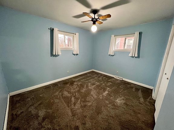 4th image of 701 N Bangor St