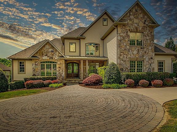 2nd image of 3177 Highland Grove Ct