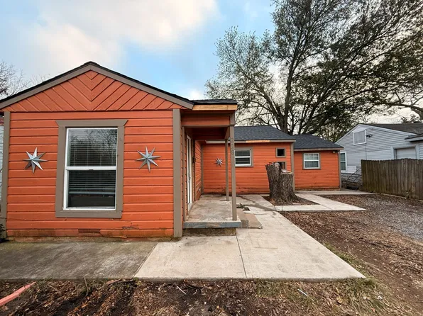 228 E Boyd St, Bonham, TX 75418