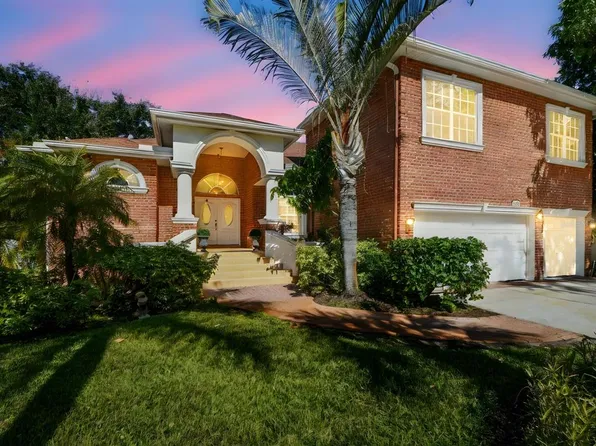 1218 Castle Ter, Tarpon Springs, FL 34689