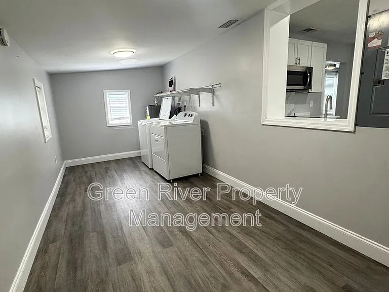 2803 College St — Photo 7