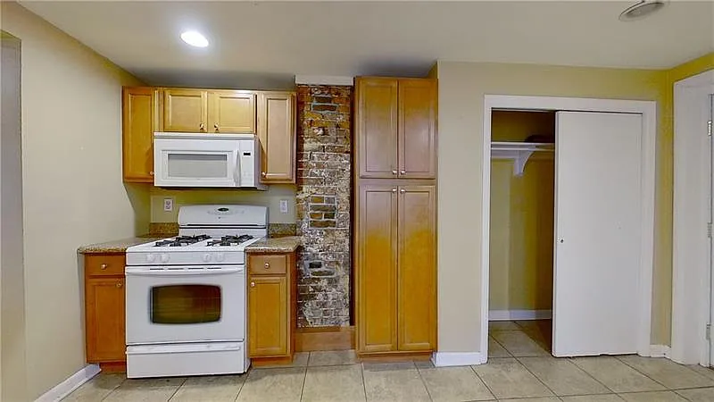 2 bed, $1,395 — Photo 2