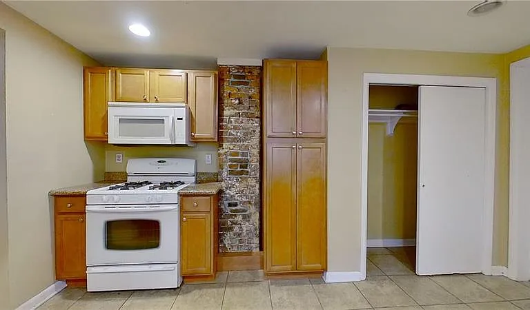 3942 Liberty Ave #2 — Photo 2