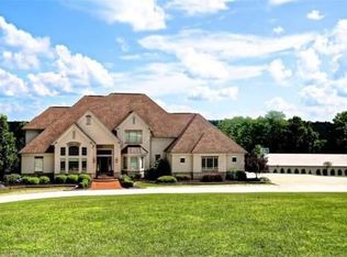 18060 Gambier Rd, Mount Vernon, OH 43050