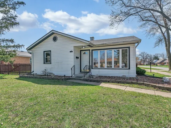 8201 Melvina Ave, Burbank, IL 60459