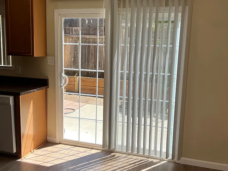 204 Talisman Dr — Photo 24