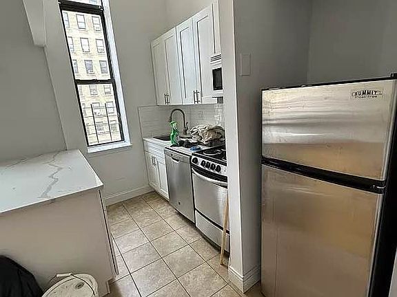 4th image of 175 W 85th St #5B